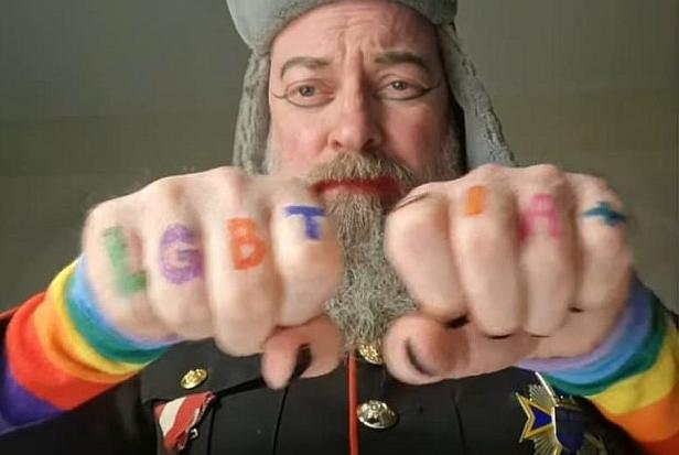 Dowalil bei erster Ehrenerklärung 