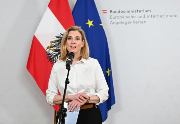 Beate Meinl-Reisinger, Außenministerin (Neos)