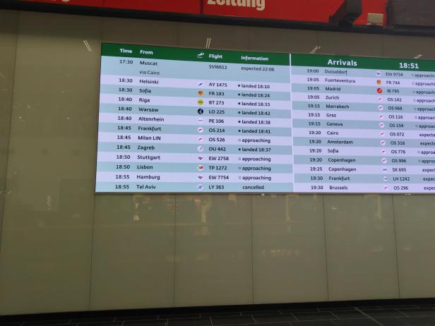 Anzeigetafel in Wien-Schwechat