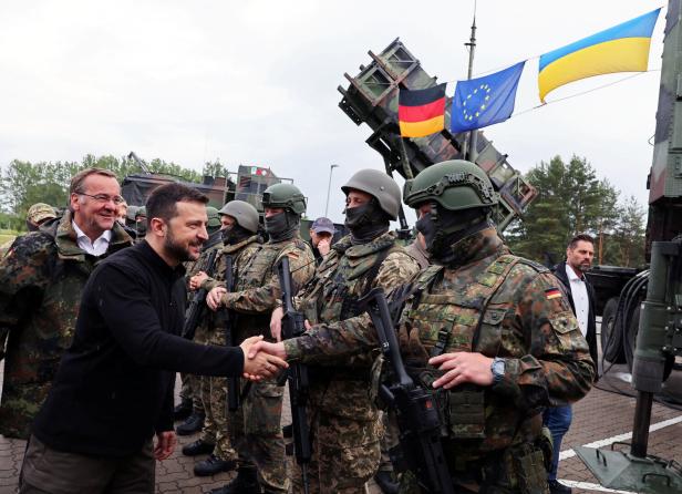 Ukrainian President Volodymyr Zelenskiy visit to a military training area