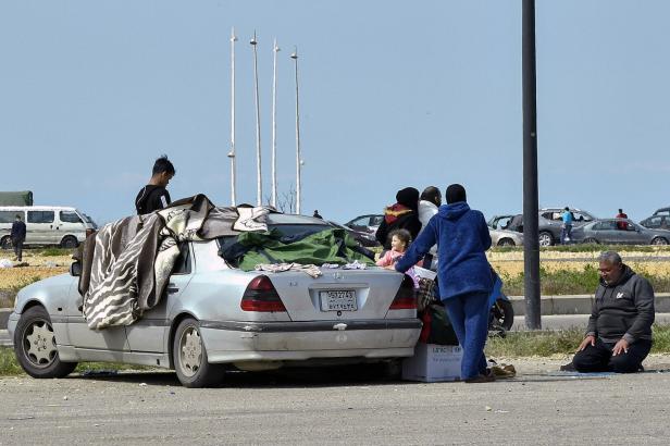 Thouands displaced in Lebanon amid Israeli airstrikes