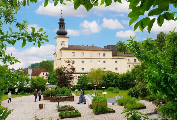 Aussenansicht des Curhauses Bad Mühllacken.