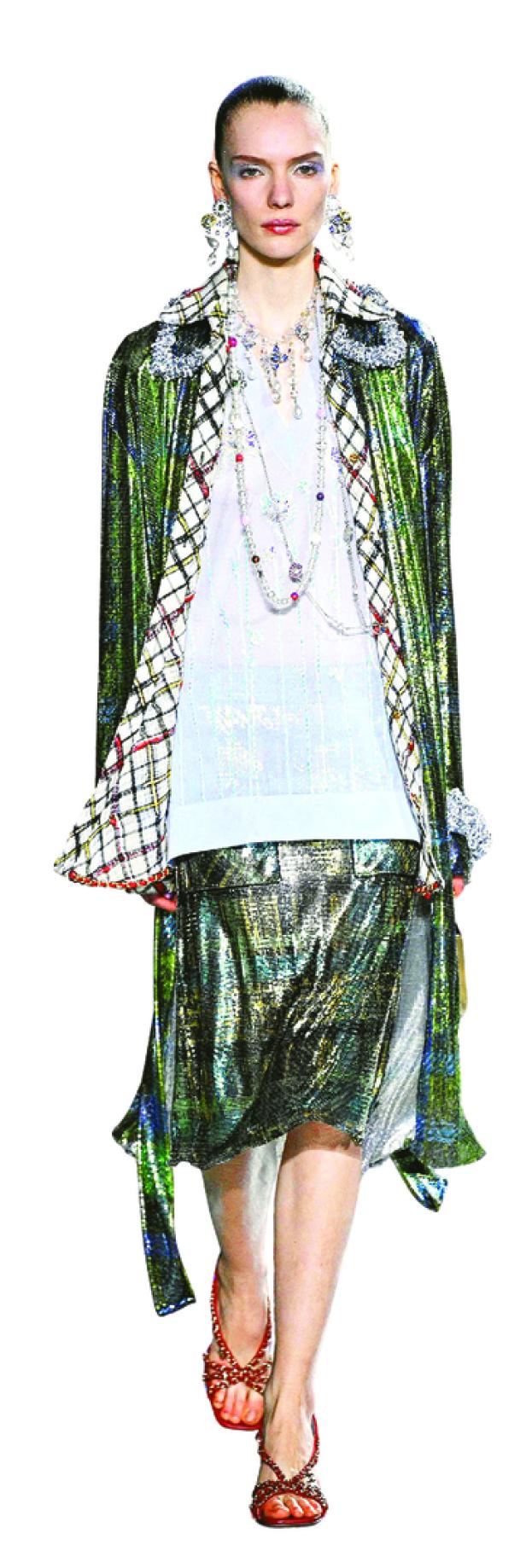 FASHION-FRANCE-WOMEN-CHANEL