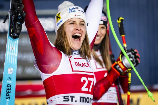 Magdalena Egger bejubelte den zweiten Platz in der Abfahrt von St.Moritz