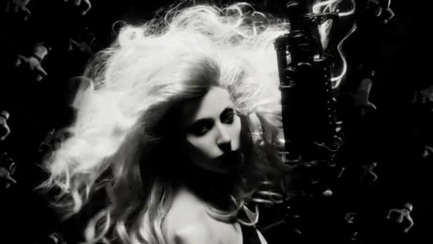 Neues Video: Lady Gaga im Frauenarztsessel
