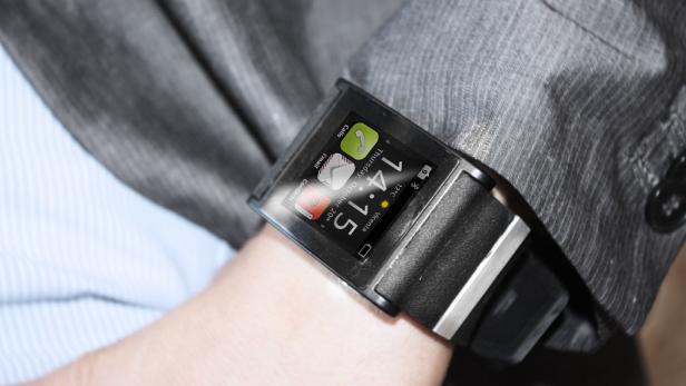 I'm watch: Das Handy in der Armbanduhr?
