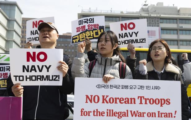 Protesters in Seoul rally against Trumps request to send ships to Strait of Hormuz