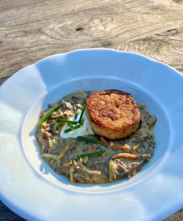 Siegerbeuschel, serviert in weißem Teller. 