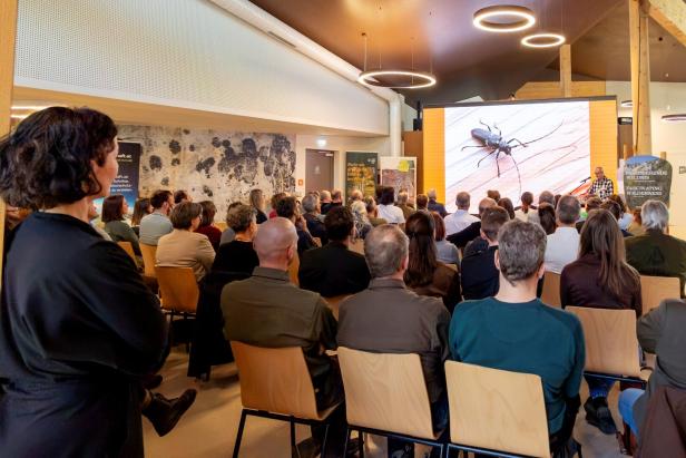 Forscher im Haus der Wildnis