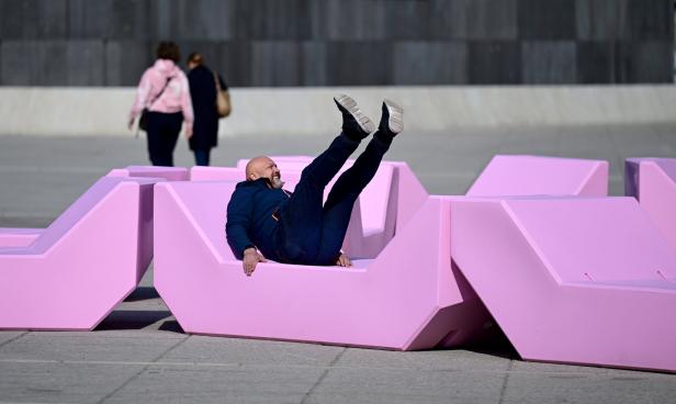 ++ THEMENBILD ++ ENZIS IM MQ