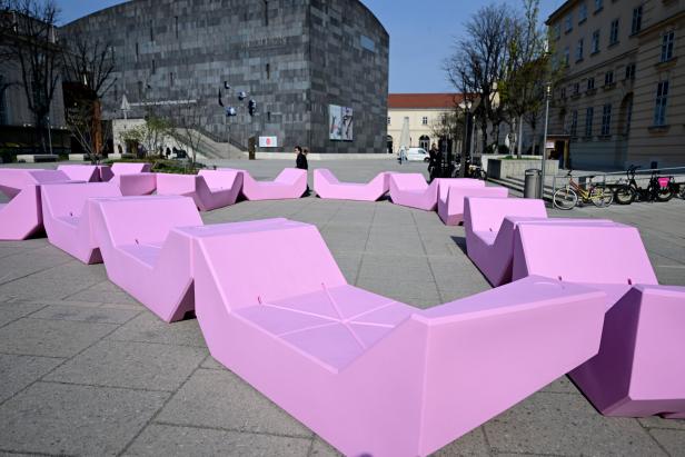 ++ THEMENBILD ++ ENZIS IM MQ