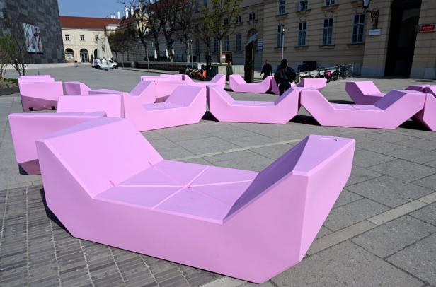 ++ THEMENBILD ++ ENZIS IM MQ