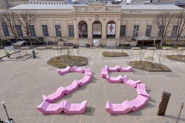 Jubiläumsenzis ab jetzt im MQ