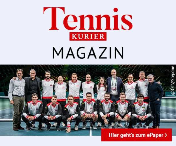 KURIER Tennis Magazin: ÖTV Tennisspieler posieren als Gruppe vor Tennisnetz