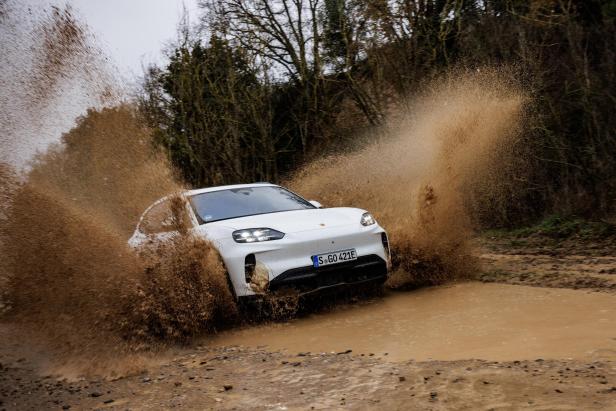 Porsche Cayenne Electric