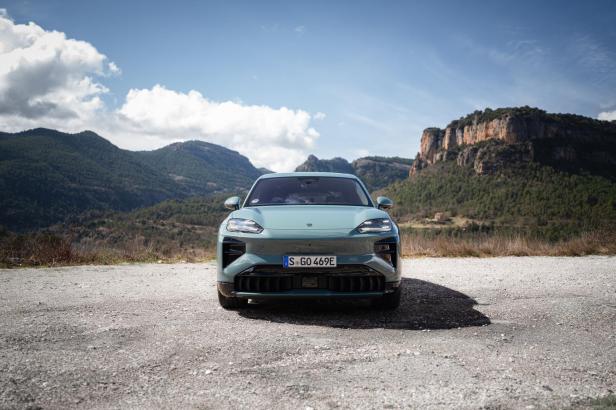 Porsche Cayenne Electric