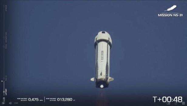 TOPSHOT-US-SPACE-BLUEORIGIN-AEROSPACE-CELEBRITY