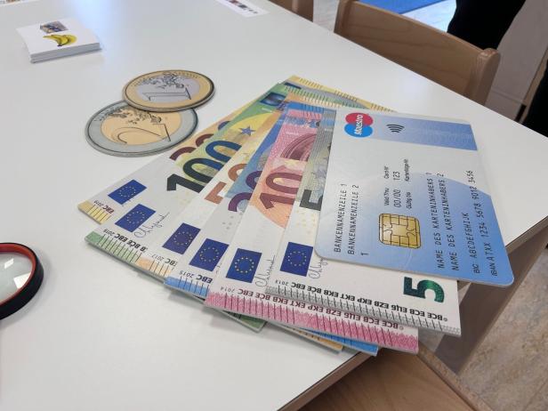 Die Materialien mit denen im Kindergarten gearbeitet wird.