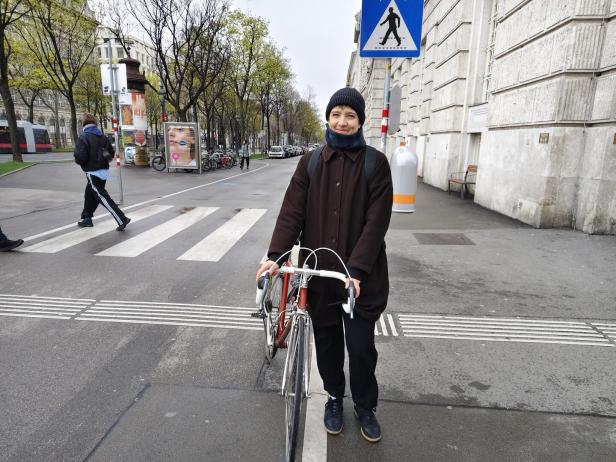 Radfahrerin am Schottenring. 