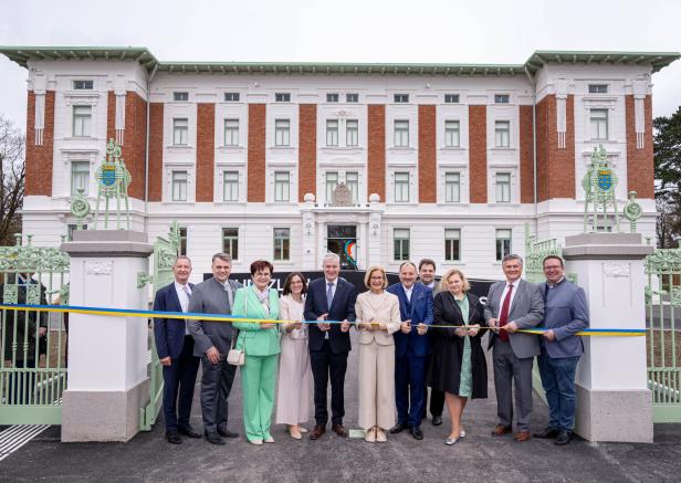 Symbolischer Eröffnungsakt