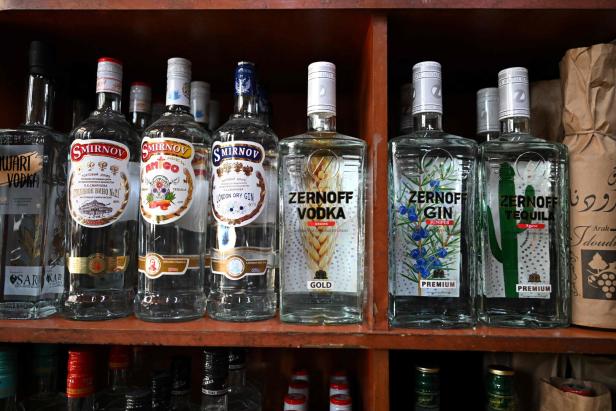 SYRIA-LIFESTYLE-ALCOHOL