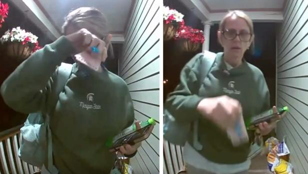 Die übermüdete Pflegefachkraft Anna Skinner versucht, mit ihrer Krankenhaus-Zugangskarte die Haustüre aufzusperren.