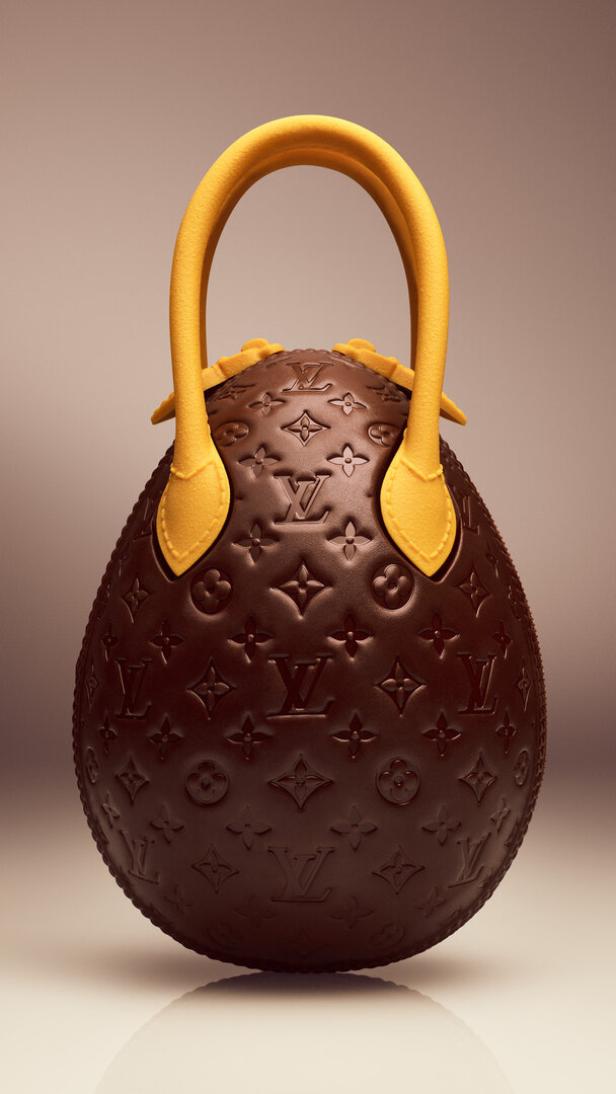 Louis Vuitton mit einer Ei-Bag aus dunkler Schokolade mit Henkel aus weißer Schokolade