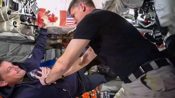 "Artemis 2": Astronauten erreichen Einflusssphäre des Mondes