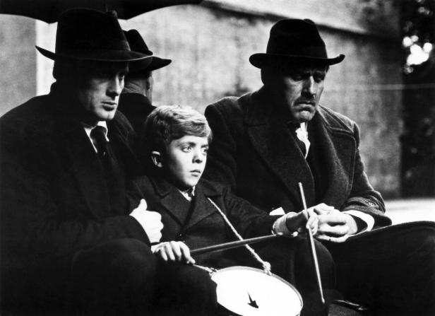 THE TIN DRUM, (aka DIE BLECHTROMMEL), Daniel Olbrychski, David Bennent, Mario Adorf, 1979, (c) New World Pictures/courte