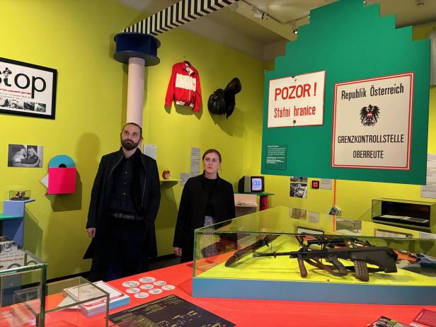 Kuratorin und Gestalter