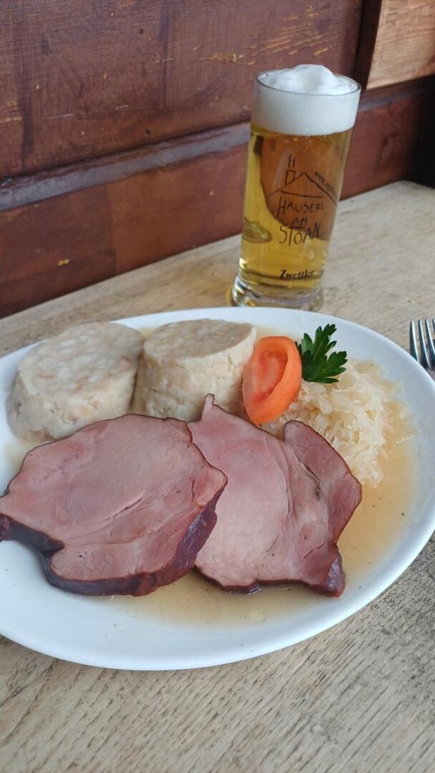 G’selchtes, Kraut & Knödel.  