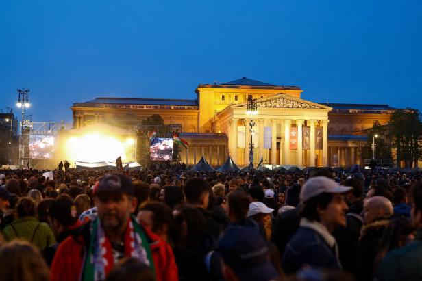 Ungarns Jugend tanzte für die "Revolution"