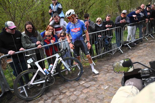 Mathieu van der Poel im Wald von Arenberg
