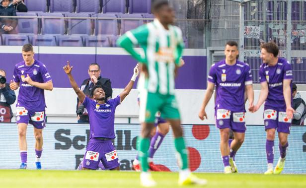 Die Austria führt gegen Rapid