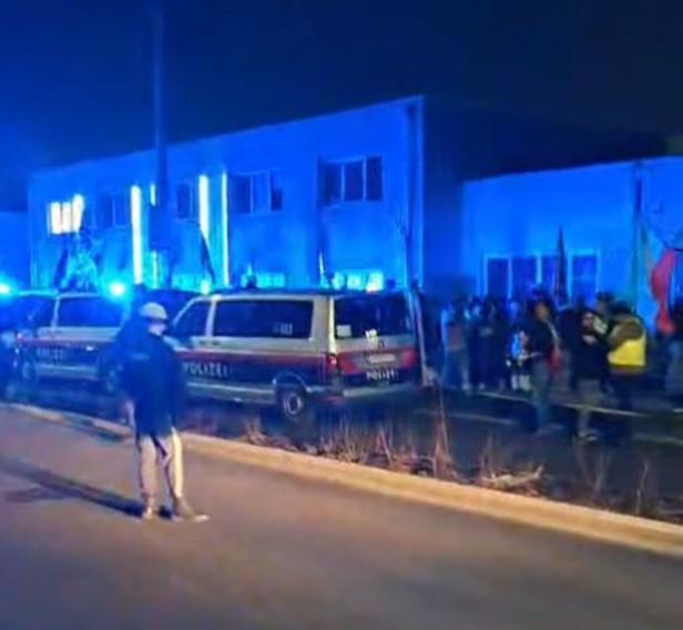 Demo, islamisches Zentrum, Polizei, Iran