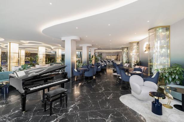 Ein Flügel in einem Restaurant 