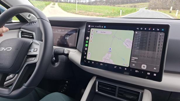 Das Cockpit des BYD Atto 2 DM-i: Geradlinig und gut verständlich.