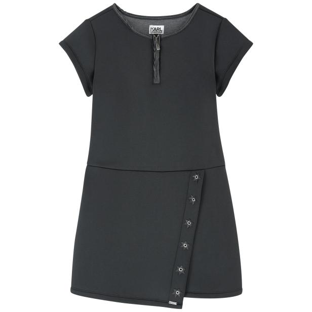 Ein graues Kleid von Karl Lagerfeld mit Reißverschluss und Sternenverzierungen.