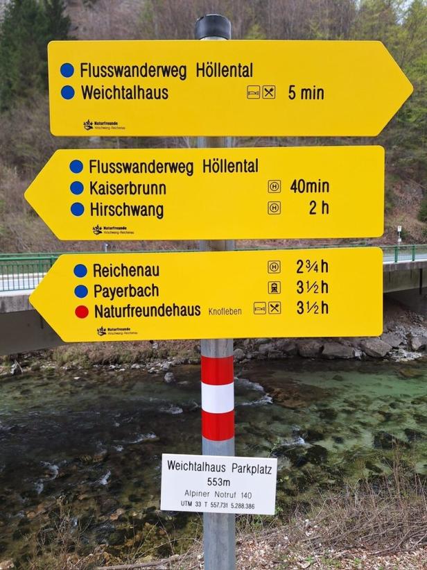 Die Beschilderung entlang des neuen Weges ist fertig.