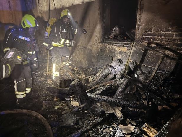 Ausgebranntes Wohnhaus 