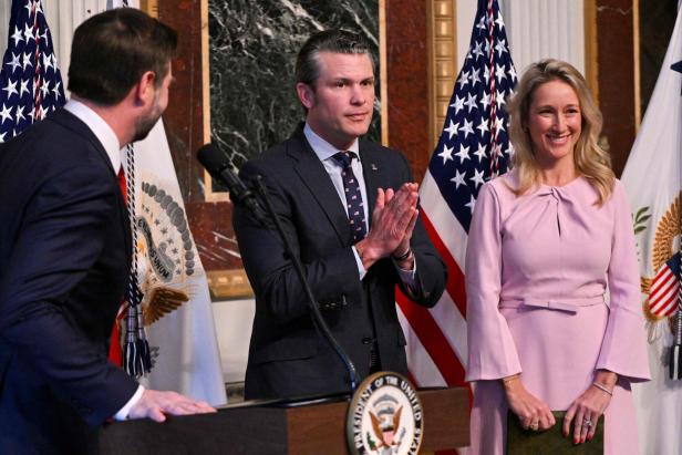 US-POLITICS-DEFENSE-HEGSETH