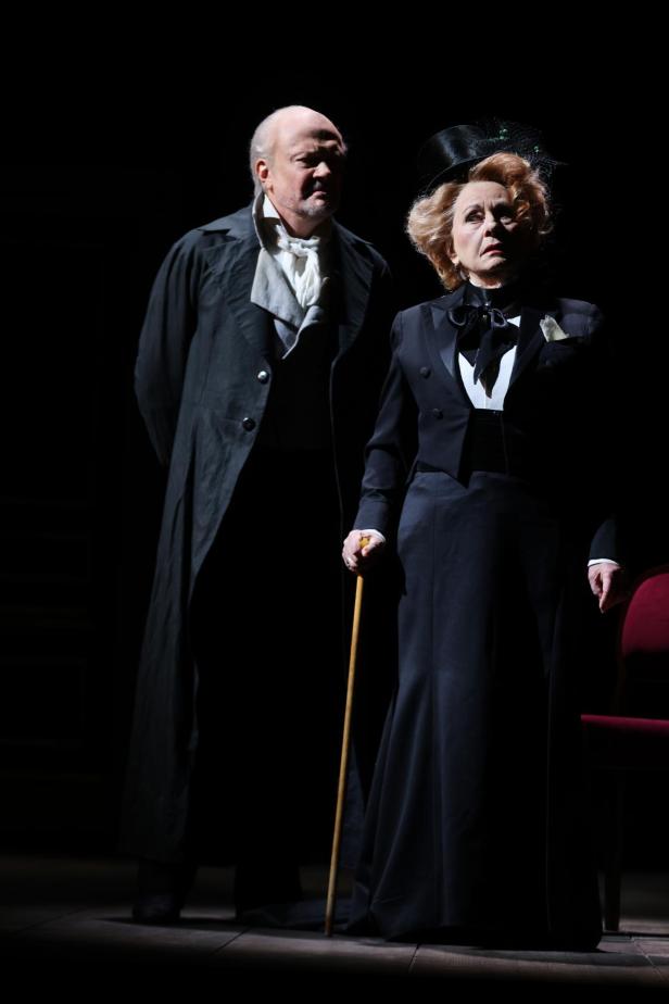 "Was für ein schönes Ende" im Theater in der Josefstadt.