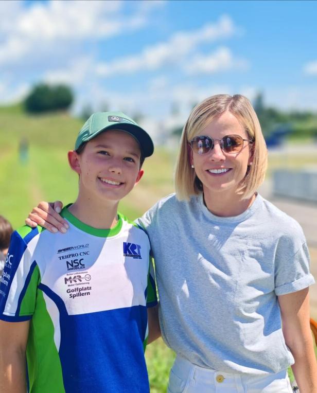 Mia Zanki zusammen mit Susie Wolff