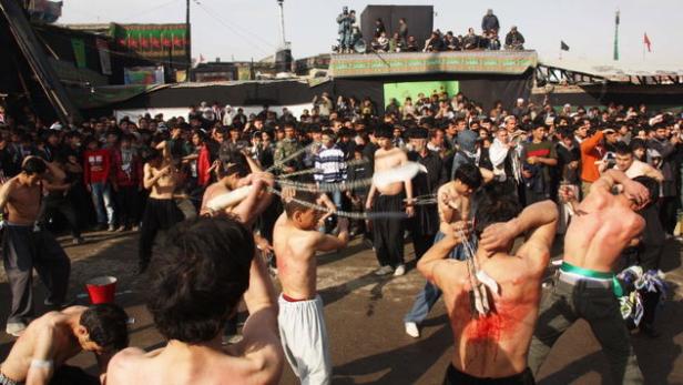 Dutzende Tote bei Anschlag in Kabul