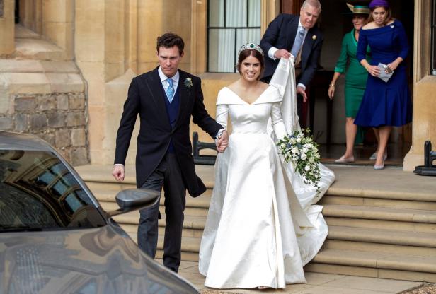 Prinzessin Eugenie und Jack Brooksbank in eleganter Kleidung am Tag ihrer Hochzeit.