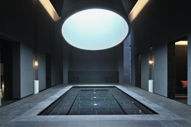 Spa mit Schwimmbecken 