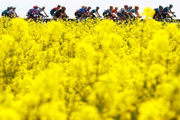 TOPSHOT-CYCLING-ITA-GIRO