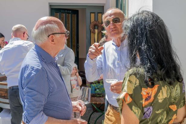 Im Radlbrunner Weingut Pröll knallten die Sektkorken