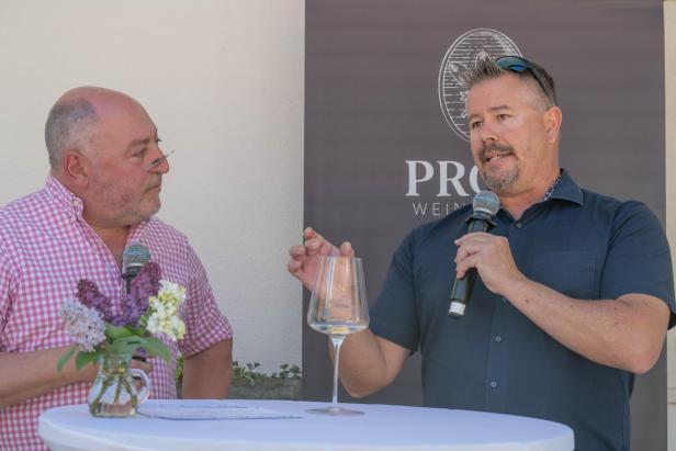 Im Radlbrunner Weingut Pröll knallten die Sektkorken