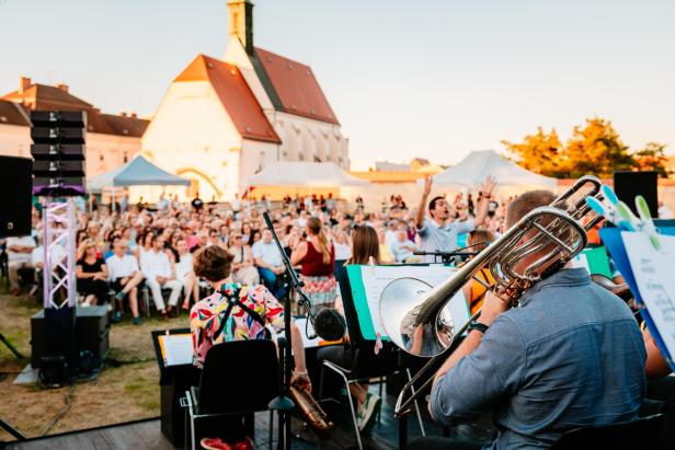 Musiker Jazz draußen 